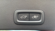 Volvo XC40 2.0 B4P Plus Dark 5dr Auto Petrol Estate